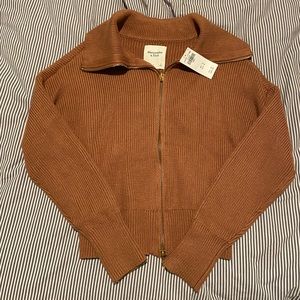 Abercrombie & Fitch brown sweater